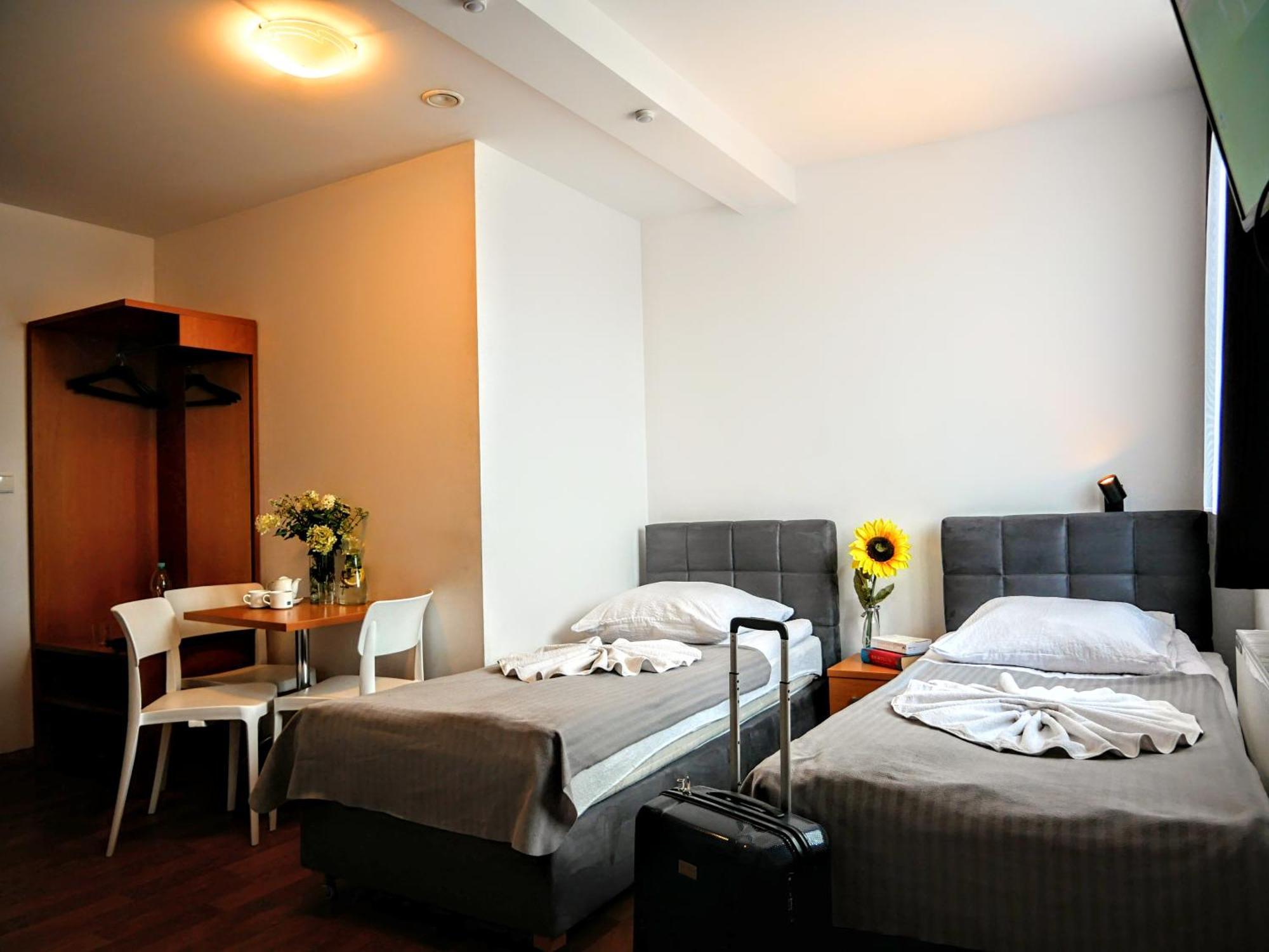 جيلونكا Hostel Evotel المظهر الخارجي الصورة